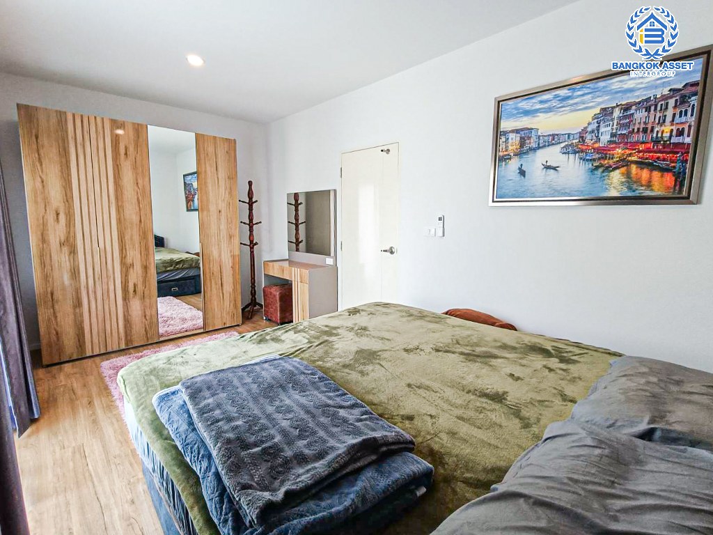 *****ทาวน์โฮม 3 ชั้นมือสอง โครงการ บ้านกลางเมือง ราชพฤกษ์-พระราม5 เนื้อที่ 17 ตร.ว. ฟังก์ชัน 3 ห้องนอน 3 ห้องน้ำ 2 ที่จอดรถ บ้านสภาพเยี่ยม เจ้าของดูแลดีมาก แถมฟรี! เฟอร์นิเจอร์ทั้งหลัง พร้อมเข้าอยู่ โครงการตั้งบนทำเลดี เชื่อมต่อถนนบางกรวย-ไทรน้อย ถนนนครอินทร์ ถนนราชพฤกษ์