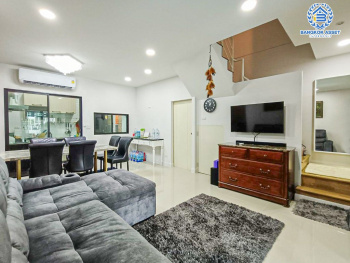 *****ทาวน์โฮม 3 ชั้นมือสอง โครงการ บ้านกลางเมือง ราชพฤกษ์-พระราม5 เนื้อที่ 17 ตร.ว. ฟังก์ชัน 3 ห้องนอน 3 ห้องน้ำ 2 ที่จอดรถ บ้านสภาพเยี่ยม เจ้าของดูแลดีมาก แถมฟรี! เฟอร์นิเจอร์ทั้งหลัง พร้อมเข้าอยู่ โครงการตั้งบนทำเลดี เชื่อมต่อถนนบางกรวย-ไทรน้อย ถนนนครอินทร์ ถนนราชพฤกษ์