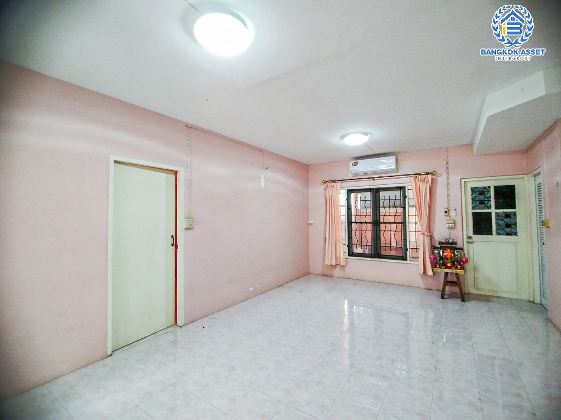 *****บ้านแฝดมือสองนนทบุรี โครงการ พฤกษา19 กาญจนาภิเษก เนื้อที่กว้าง 35 ตร.ว. ฟังก์ชัน 3 ห้องนอน 2 ห้องน้ำ 1 ที่จอดรถ บ้านสภาพสวย พร้อมเข้าอยู่ บนทำเลแห่งการเดินทาง เชื่อมต่อถนนกาญจนาภิเษก, ถนนรัตนาธิเบศร์, ถนนราชพฤกษ์ ใกล้รถไฟฟ้าสายสีม่วง "สถานีคลองบางไผ่" และทางด่วน จองเลย!