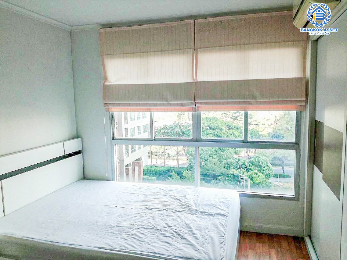 *****คอนโดมิเนียมมือสองกรุงเทพมหานคร โครงการ ลุมพินีเพลส พระราม4-กล้วยน้ำไท เนื้อที่ 28.24 ตร.ม. ฟังก์ชัน 1 ห้องนอน 1 ห้องน้ำ 1 ที่จอดรถ ห้องสภาพดี บนทำเลเดินทางสะดวก ติดถนนพระราม4 เพียง 1 กิโลเมตรก็ถึงรถไฟฟ้าสายสีเขียว "สถานีเอกมัย" ในราคาสุดคุ้ม!