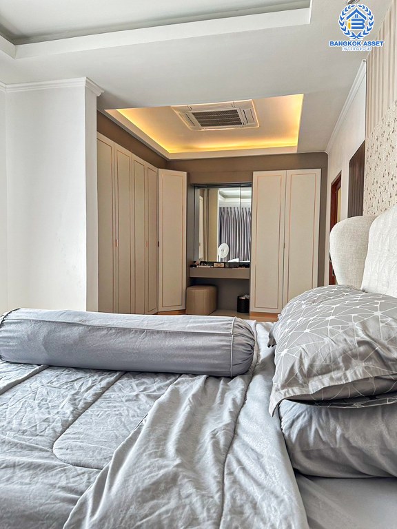 บ้านเดี่ยวมือสอง โครงการ ชัยพฤกษ์ ทวีวัฒนา หลังมุม จากแบรนด์ L&H เนื้อที่ 72.6 ตร.ว. ฟังก์ชัน 3 ห้องนอน 3 ห้องน้ำ 2 ที่จอดรถ ตอบโจทย์ทุกการอยู่อาศัย โครงการบรรยากาศดี บนทำเลศักยภาพ เชื่อมต่อถนนคลองทวีวัฒนา ถนนบรมราชชนนี ใกล้มหาวิทยาลัยมหิดล ศาลายา และเซ็นทรัล ศาลายา...