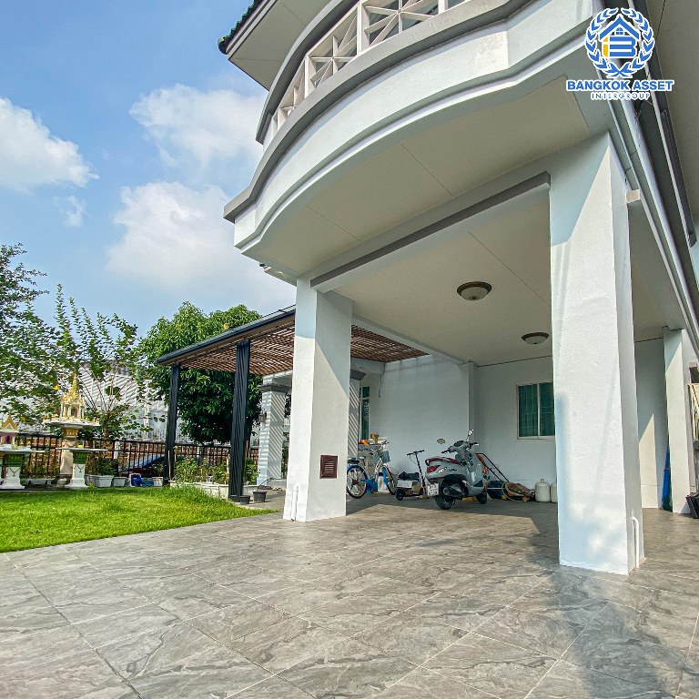 บ้านเดี่ยวมือสอง โครงการ ชัยพฤกษ์ ทวีวัฒนา หลังมุม จากแบรนด์ L&H เนื้อที่ 72.6 ตร.ว. ฟังก์ชัน 3 ห้องนอน 3 ห้องน้ำ 2 ที่จอดรถ ตอบโจทย์ทุกการอยู่อาศัย โครงการบรรยากาศดี บนทำเลศักยภาพ เชื่อมต่อถนนคลองทวีวัฒนา ถนนบรมราชชนนี ใกล้มหาวิทยาลัยมหิดล ศาลายา และเซ็นทรัล ศาลายา...