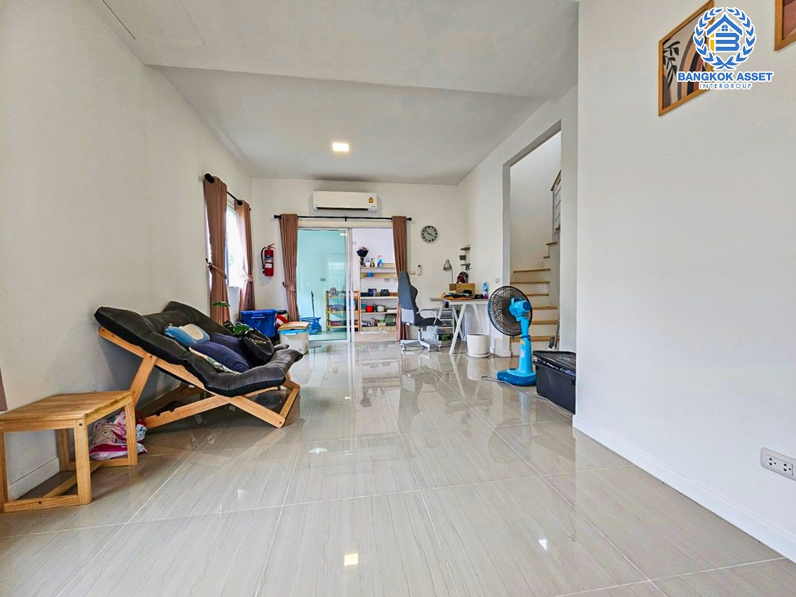 *****ทาวน์เฮ้าส์มือสองนนทบุรี โครงการ พฤกษาวิลล์98 บางกรวย-ไทรน้อย หลังมุม เนื้อที่กว้าง 23 ตร.ว. ฟังก์ชัน 2 ห้องนอน 2 ห้องน้ำ 1 ที่จอดรถ บ้านสภาพดี แถมฟรี! 3 เครื่องปรับอากาศ บนทำเลเดินทางสะดวก เชื่อมต่อถนนนครอินทร์, ถนนราชพฤกษ์ ใกล้จุดขึ้นทางด่วน "ศรีรัช" จองด่วน!