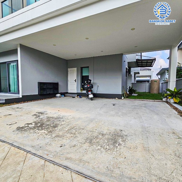 *****บ้านเดี่ยวมือสอง โครงการ Centro ราชพฤกษ์2 หลังมุม เนื้อที่ 65.40 ตร.ว. ฟังก์ชัน 4 ห้องนอน 5 ห้องน้ำ 3 ที่จอดรถ ภายในสไตล์อบอุ่น ภายนอกมีพื้นที่โล่งกว้าง โครงการบนทำเลดี เชื่อมต่อถนนบางกรวย-ไทรน้อย ถนนราชพฤกษ์ ใกล้เซ็นทรัล เวสต์เกต และรถไฟฟ้าสายสีม่วง "สถานีบางพลู"