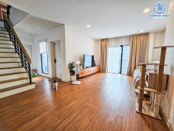 *****บ้านเดี่ยวมือสอง โครงการ Centro ราชพฤกษ์2 หลังมุม เนื้อที่ 65.40 ตร.ว. ฟังก์ชัน 4 ห้องนอน 5 ห้องน้ำ 3 ที่จอดรถ ภายในสไตล์อบอุ่น ภายนอกมีพื้นที่โล่งกว้าง โครงการบนทำเลดี เชื่อมต่อถนนบางกรวย-ไทรน้อย ถนนราชพฤกษ์ ใกล้เซ็นทรัล เวสต์เกต และรถไฟฟ้าสายสีม่วง "สถานีบางพลู"