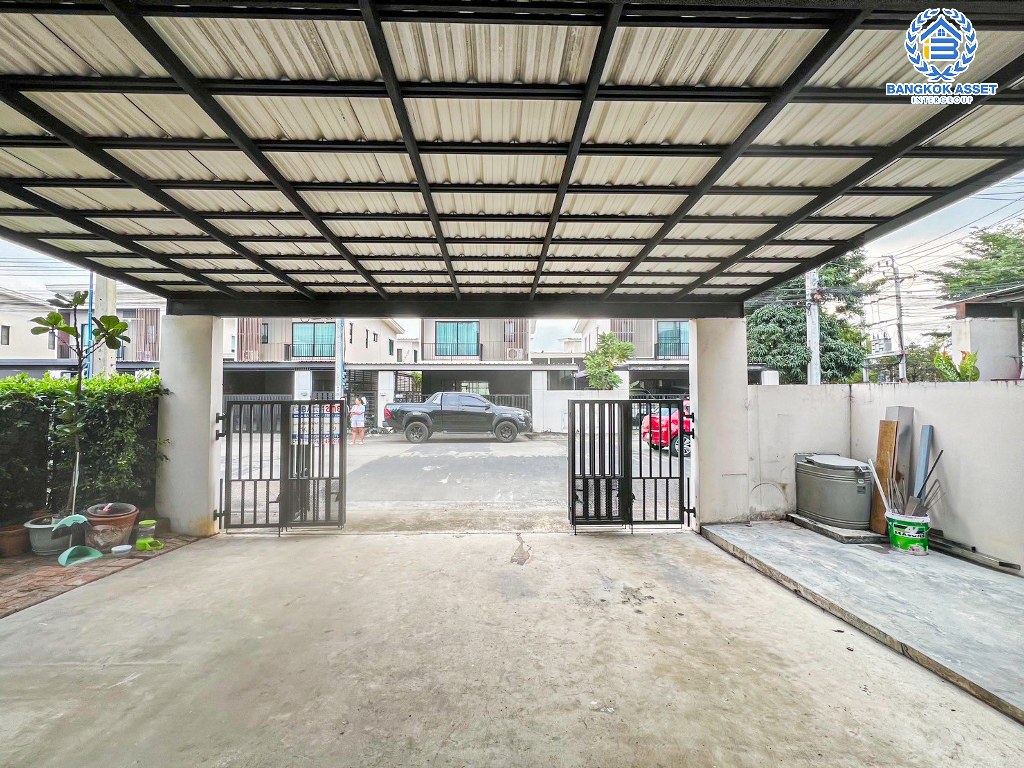 *****บ้านแฝดมือสอง โครงการ เดอะคอนเนค44 กาญจนาภิเษก-กันตนา เนื้อที่ 36.30 ตร.ว. ฟังก์ชัน 3 ห้องนอน 2 ห้องน้ำ 2 ที่จอดรถ บ้านรีโนเวทใหม่ ราคาคุ้มค่า พร้อมเข้าอยู่ โครงการบนทำเลเดินทางสะดวก เชื่อมต่อถนนศาลายา ถนนพิชัยเขต ใกล้รถไฟฟ้าสายสีม่วง "สถานีบางใหญ่" และจุดขึ้นทางด่วน "ศรีรัช"...