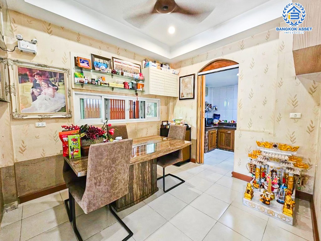 *****บ้านเดี่ยวมือสอง โครงการ คาซ่าวิลล์1 ราชพฤกษ์-รัตนาธิเบศร์ เนื้อที่ 50.40 ตร.ว. ฟังก์ชัน 3 ห้องนอน 3 ห้องน้ำ 2 ที่จอดรถ บ้านสภาพดีเยี่ยมพร้อมอยู่ ฟรี! เครื่องปรับอากาศ โครงการบนทำเลดี เชื่อมต่อถนนราชพฤกษ์ ถนนรัตนาธิเบศร์ ถนนชัยพฤกษ์ ใกล้รถไฟฟ้าสายสีม่วง "สถานีบางรักน้อยท่าอิฐ"