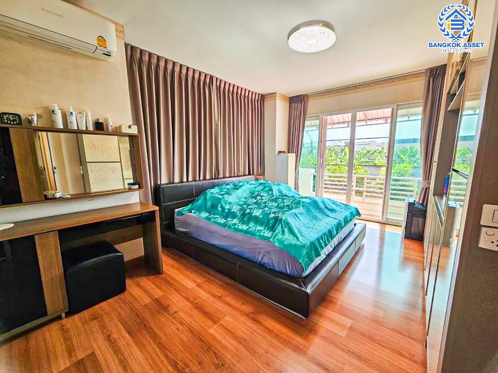 *****บ้านเดี่ยวมือสอง โครงการ คาซ่าวิลล์1 ราชพฤกษ์-รัตนาธิเบศร์ เนื้อที่ 50.40 ตร.ว. ฟังก์ชัน 3 ห้องนอน 3 ห้องน้ำ 2 ที่จอดรถ บ้านสภาพดีเยี่ยมพร้อมอยู่ ฟรี! เครื่องปรับอากาศ โครงการบนทำเลดี เชื่อมต่อถนนราชพฤกษ์ ถนนรัตนาธิเบศร์ ถนนชัยพฤกษ์ ใกล้รถไฟฟ้าสายสีม่วง "สถานีบางรักน้อยท่าอิฐ"