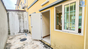 *****ทาวน์เฮ้าส์มือสองกรุงเทพมหานคร โครงการ โกลเด้นทาวน์ เพชรเกษม-พุทธมณฑลสาย3 เนื้อที่ 16 ตร.ว. ฟังก์ชัน 3 ห้องนอน 2 ห้องน้ำ 1 ที่จอดรถ บ้านสภาพดี บนทำเลเดินทางสะดวก เชื่อมต่อถนนพุทธมณฑลสาย3, ถนนเพชรเกษม ใกล้รถไฟฟ้าสายสีน้ำเงิน "สถานีหลักสอง" และทางด่วน "อุดรรัถยา"