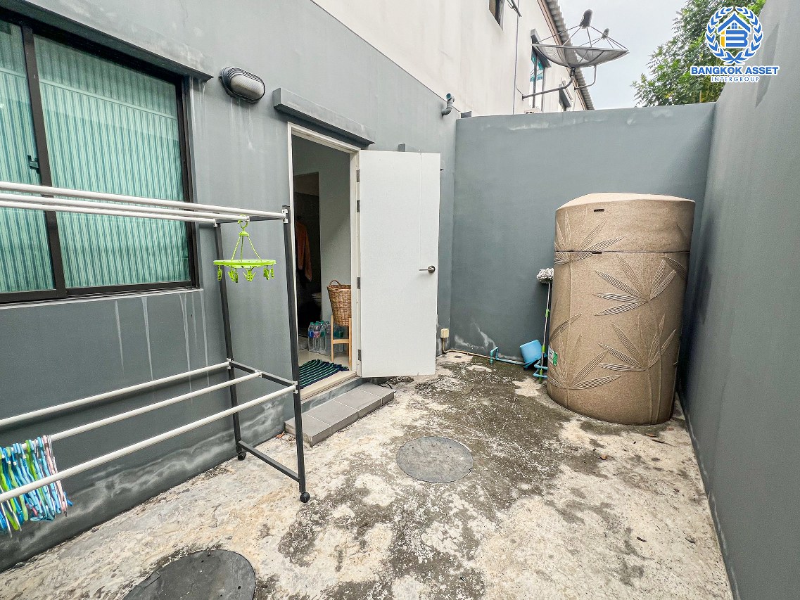 *****ทาวน์เฮ้าส์มือสองนนทบุรี โครงการ พลีโน่ บางใหญ่ เนื้อที่ 17.6 ตร.ว. ฟังก์ชัน 3 ห้องนอน 2 ห้องน้ำ 1 ที่จอดรถ บ้านสวย พร้อมเข้าอยู่ บนทำเลแห่งการเดินทาง เชื่อมต่อถนนกาญจนาภิเษก, ถนนรัตนาธิเบศร์ 15 นาทีก็ถึงรถไฟฟ้าสายสีม่วง "สถานีตลาดบางใหญ่"  และใกล้ทางด่วน "ศรีรัช-วงแหวนรอบนอก" จองเลย!