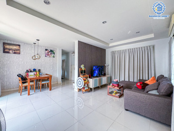 *****บ้านเดี่ยวมือสองนนทบุรี โครงการ ดีซิโอ้ ราชพฤกษ์ หลังมุม! เนื้อที่กว้าง 55.4 ตร.ว. ฟังก์ชัน 3 ห้องนอน 3 ห้องน้ำ 2 ที่จอดรถ บ้านสวย พร้อมเข้าอยู่ แถมฟรี! 4 เครื่องปรับอากาศ บนทำเลเดินทางสะดวก เชื่อมต่อถนนรัตนาธิเบศร์ ใกล้รถไฟฟ้าสายสีม่วง "สถานีบางรักใหญ่"ในราคาสุดคุ้ม!