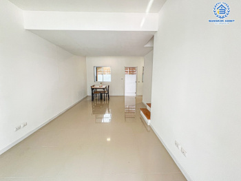 *****ทาวน์เฮ้าส์มือสองนนทบุรี โครงการ พฤกษา กาญจนาภิเษก-กันตนา เนื้อที่กว้าง 19.2 ตร.ว. ฟังก์ชัน 3 ห้องนอน 2 ห้องน้ำ 1 ที่จอดรถ บ้านรีโนเวทใหม่ ไม่เคยเข้าอยู่ บนทำเลแห่งการเดินทาง เชื่อมต่อถนนกาญจนาภิเษก, ถนนนครอินทร์, ถนนรัตนาธิเบศร์ จองเลย!