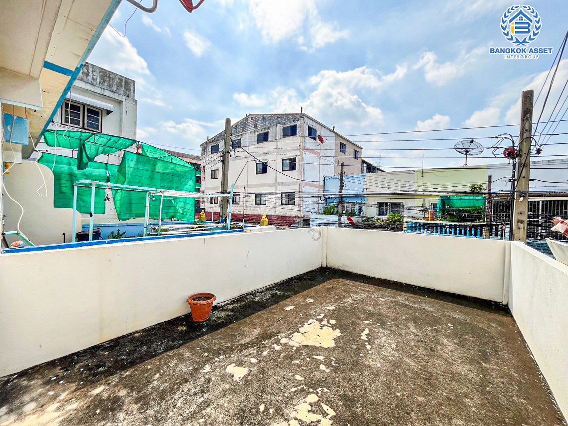 *****ทาวน์เฮ้าส์มือสองนนทบุรี โครงการ บางใหญ่ซิตี้ กาญจนาภิเษก เนื้อที่ 18 ตร.ว. ฟังก์ชัน 2 ห้องนอน 2 ห้องน้ำ 1 ที่จอดรถ บ้านสภาพดี บนทำเลใกล้รถไฟฟ้าสายสีม่วง "สถานีตลาดบางใหญ่" เพียง 700 เมตร เชื่อมต่อถนนกาญจนาภิเษก, ถนนรัตนาธิเบศร์ และใกล้เซ็นทรัลเวสต์เกต