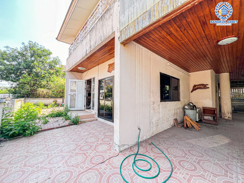 *****บ้านเดี่ยวมือสอง โครงการ สินบดี ราชพฤกษ์ เนื้อที่ 64.40 ตร.ว. ฟังก์ชัน 4 ห้องนอน 3 ห้องน้ำ 1 ที่จอดรถ บ้านสภาพดี ภายในสภาพเยี่ยม พร้อมเข้าอยู่ โครงการบนทำเลเดินทางสะดวก เชื่อมต่อถนนราชพฤษ์ ถนนบางกรวย-ไทรน้อย ใกล้รถไฟฟ้าสายสีม่วง "สถานีบางพลู"และจุดขึ้นทางด่วน "ศรีรัช"