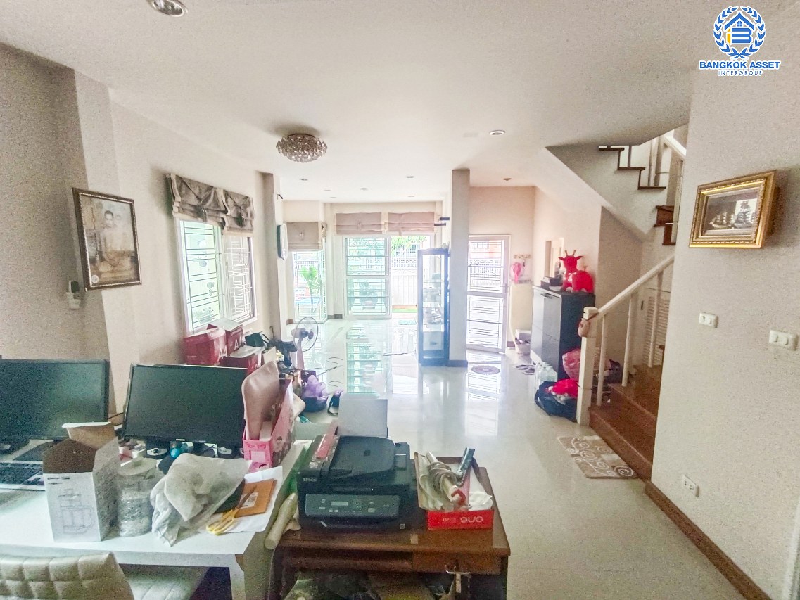 *****บ้านแฝดมือสองนนทบุรี โครงการ ปริญญดา ไลท์ พระราม5 เนื้อที่กว้าง 37.5 ตร.ว. ฟังก์ชัน 3 ห้องนอน 3 ห้องน้ำ 2 ที่จอดรถ บ้านสภาพดี น่าอยู่อาศัย บนทำเลเดินทางสะดวก เชื่อมต่อถนนราชพฤกษ์, ถนนนครอินทร์, ถนนรัตนธิเบศร์ และยังใกล้จุดขึ้นทางด่วน "ศรีรัช"