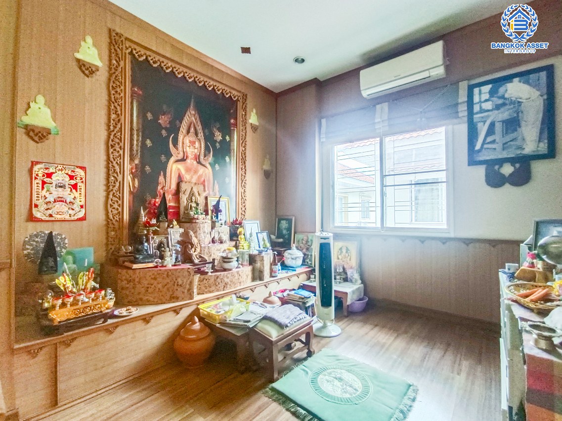 *****บ้านแฝดมือสองนนทบุรี โครงการ ปริญญดา ไลท์ พระราม5 เนื้อที่กว้าง 37.5 ตร.ว. ฟังก์ชัน 3 ห้องนอน 3 ห้องน้ำ 2 ที่จอดรถ บ้านสภาพดี น่าอยู่อาศัย บนทำเลเดินทางสะดวก เชื่อมต่อถนนราชพฤกษ์, ถนนนครอินทร์, ถนนรัตนธิเบศร์ และยังใกล้จุดขึ้นทางด่วน "ศรีรัช"