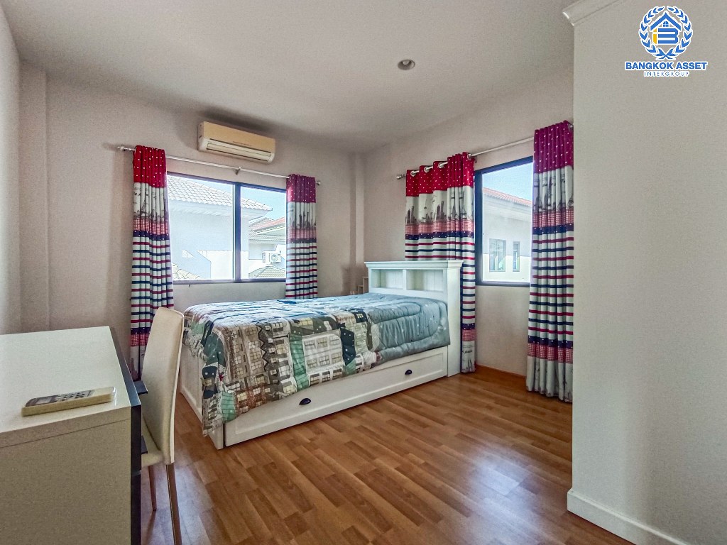 *****บ้านเดี่ยวมือสอง โครงการ เพอร์เฟคเพลส แจ้งวัฒนะ-ปากเกร็ด คุณภาพจากแบรนด์ Perfect Property เนื้อที่ 60 ตร.ว. ฟังก์ชัน 3 ห้องนอน 3 ห้องน้ำ 2 ที่จอดรถ บ้านสภาพดีเยี่ยม เดินทางสะดวกทำเลดี เชื่อมต่อถนนชัยพฤกษ์ ถนนราชพฤกษ์ ถนนสะพานนนทบุรี-บางบัวทอง...