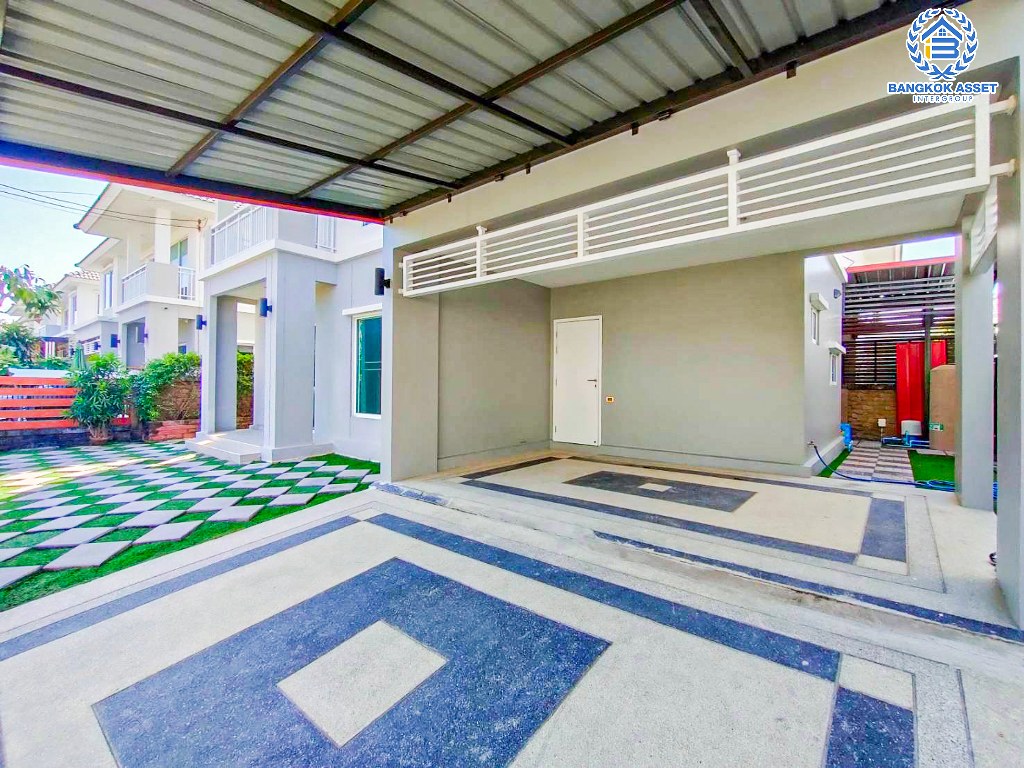 *****บ้านเดี่ยวมือสอง โครงการ ดีไลท์แอทซีน วัชรพล-จตุโชติ เนื้อที่ 52.60 ตร.ว. ฟังก์ชัน 3 ห้องนอน 3 ห้องน้ำ ที่จอดรถ 2 คัน ภายในเหมือนใหม่ บนทำเลเชื่อมต่อถนนจตุโชติ ถนนสุขาภิบาล ถนนวงแหวนรอบนอก(ตะวันออก) ใกล้รถไฟฟ้าสายสีเขียว "สถานีวัดพระศรีมหาธาตุ" และจุดขึ้นทางด่วน "รามอินทรา"