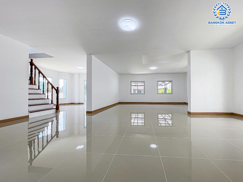 บ้านเดี่ยวมือสอง โครงการ นาราภิรมย์ พุทธมณฑลสาย3 เนื้อที่ 101.10 ตร.ว. ฟังก์ชัน 4 ห้องนอน 3 ห้องน้ำ 2 ที่จอดรถ สภาพเหมือนใหม่ ที่ดินกว้าง รอบบ้านมีบริเวณโล่งไว้จัดสวน โครงการบนทำเลเชื่อมต่อบรมราชชนนีถนนเพชรเกษม ทางคู่ขนานลอยฟ้าบรมราชชนนี และใกล้มหาวิทยาลัยมหิดล ศาลายา, เซ็นทรัล ศาลายา