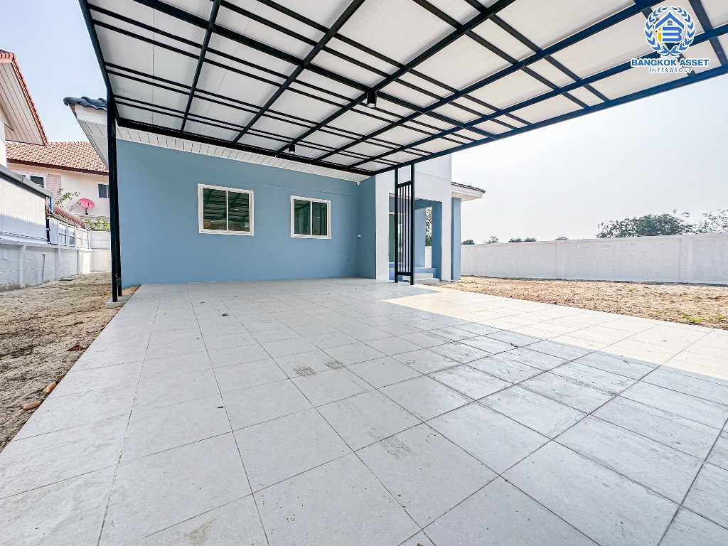 บ้านเดี่ยวมือสอง โครงการ นาราภิรมย์ พุทธมณฑลสาย3 เนื้อที่ 101.10 ตร.ว. ฟังก์ชัน 4 ห้องนอน 3 ห้องน้ำ 2 ที่จอดรถ สภาพเหมือนใหม่ ที่ดินกว้าง รอบบ้านมีบริเวณโล่งไว้จัดสวน โครงการบนทำเลเชื่อมต่อบรมราชชนนีถนนเพชรเกษม ทางคู่ขนานลอยฟ้าบรมราชชนนี และใกล้มหาวิทยาลัยมหิดล ศาลายา, เซ็นทรัล ศาลายา