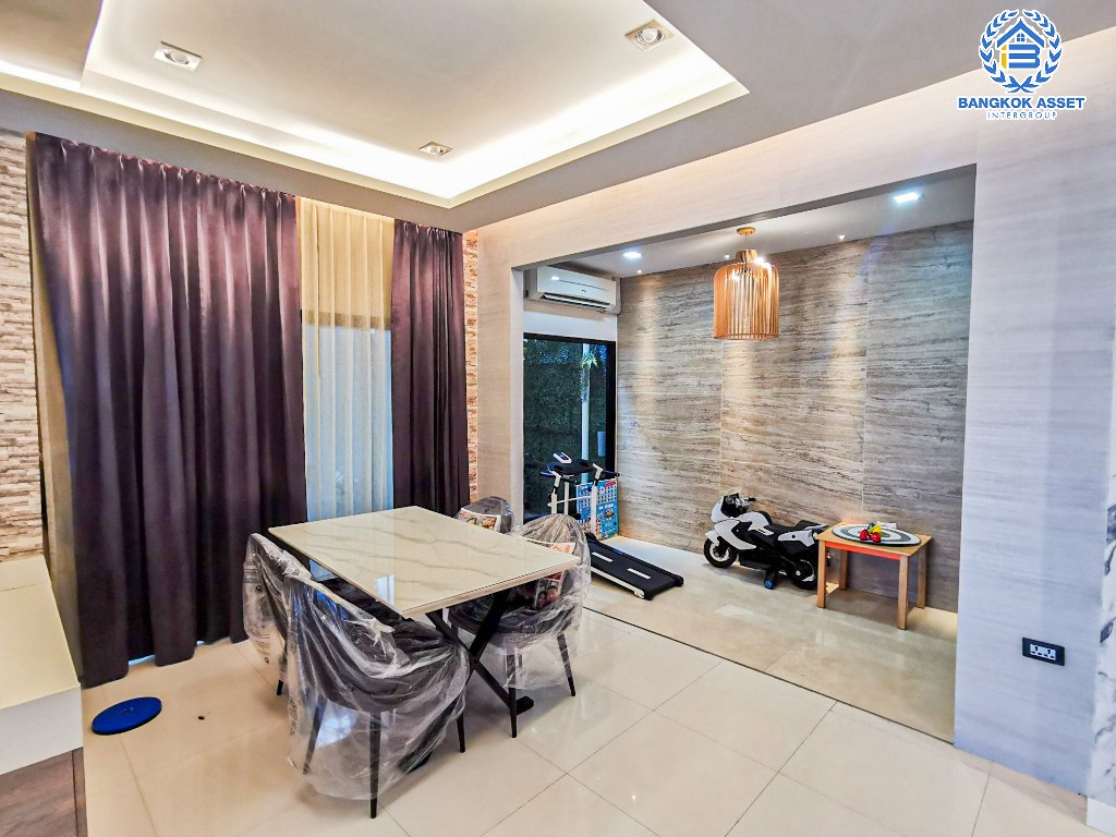 *****บ้านแฝดมือสอง โครงการ เปี่ยมสุข บางบัวทอง เนื้อที่ 35.80 ตร.ว. ฟังก์ชัน 3 ห้องนอน 2 ห้องน้ำ 2 ที่จอดรถ สภาพเหมือนใหม่ พิเศษ! แถมเฟอร์นิเจอร์ทั้งหลัง โครงการตั้งบนทำเลเดินทางสะดวก เชื่อมต่อถนนบางกรวย-ไทรน้อย ถนนกาญจนาภิเษก ถนนรัตนาธิเบศร์ ใกล้เซ็นโรบินสัน ไลฟ์สไตล์ ราชพฤกษ์