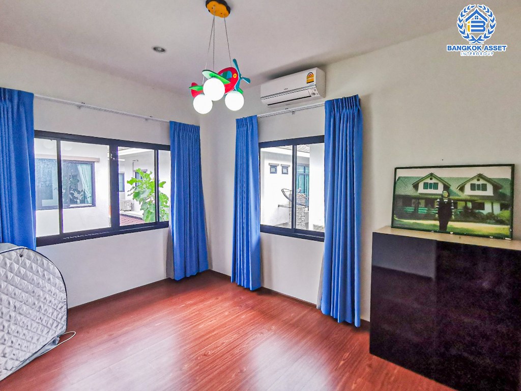 *****บ้านแฝดมือสอง โครงการ เปี่ยมสุข บางบัวทอง เนื้อที่ 35.80 ตร.ว. ฟังก์ชัน 3 ห้องนอน 2 ห้องน้ำ 2 ที่จอดรถ สภาพเหมือนใหม่ พิเศษ! แถมเฟอร์นิเจอร์ทั้งหลัง โครงการตั้งบนทำเลเดินทางสะดวก เชื่อมต่อถนนบางกรวย-ไทรน้อย ถนนกาญจนาภิเษก ถนนรัตนาธิเบศร์ ใกล้เซ็นโรบินสัน ไลฟ์สไตล์ ราชพฤกษ์