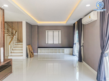 *****บ้านเดี่ยวมือสอง โครงการ เดอะแพลนท์ แจ้งวัฒนะ-ราชพฤกษ์ หลังมุม เนื้อที่ 65 ตร.ว. ฟังก์ชัน 3 ห้องนอน 3 ห้องน้ำ 2 ที่จอดรถ ตัวบ้านอยู่บนถนนเมน ห่างจาก Club House เพียง 20 เมตรเท่านั้น! โครงการบนทำเลเดินทางสะดวก เชื่อมต่อถนนชัยพฤกษ์ ถนนกาญจนาภิเษก ใกล้ห้างเดอะคริสตัล PTT