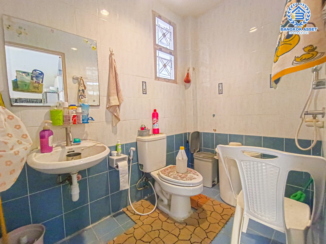 *****บ้านเดี่ยวมือสองนนทบุรี โครงการ สินบดี บางกรวย-ไทรน้อย หลังมุม เนื้อที่กว้าง 56.4 ตร.ว. ฟังก์ชัน 3 ห้องนอน 2 ห้องน้ำ 2 ที่จอดรถ บ้านสภาพดี แถมฟรี! 2 เครื่องปรับอากาศ 2 เครื่องทำน้ำอุ่น บนทำเลแห่งการเดินทาง เชื่อมต่อถนนราชพฤกษ์, ถนนบางกรวย-กรุงเทพ, ถนนกาญจนาภิเษก จองเลย!