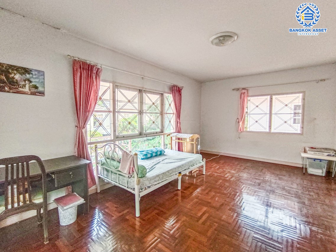 *****บ้านเดี่ยวมือสองนนทบุรี โครงการ สินบดี บางกรวย-ไทรน้อย หลังมุม เนื้อที่กว้าง 56.4 ตร.ว. ฟังก์ชัน 3 ห้องนอน 2 ห้องน้ำ 2 ที่จอดรถ บ้านสภาพดี แถมฟรี! 2 เครื่องปรับอากาศ 2 เครื่องทำน้ำอุ่น บนทำเลแห่งการเดินทาง เชื่อมต่อถนนราชพฤกษ์, ถนนบางกรวย-กรุงเทพ, ถนนกาญจนาภิเษก จองเลย!