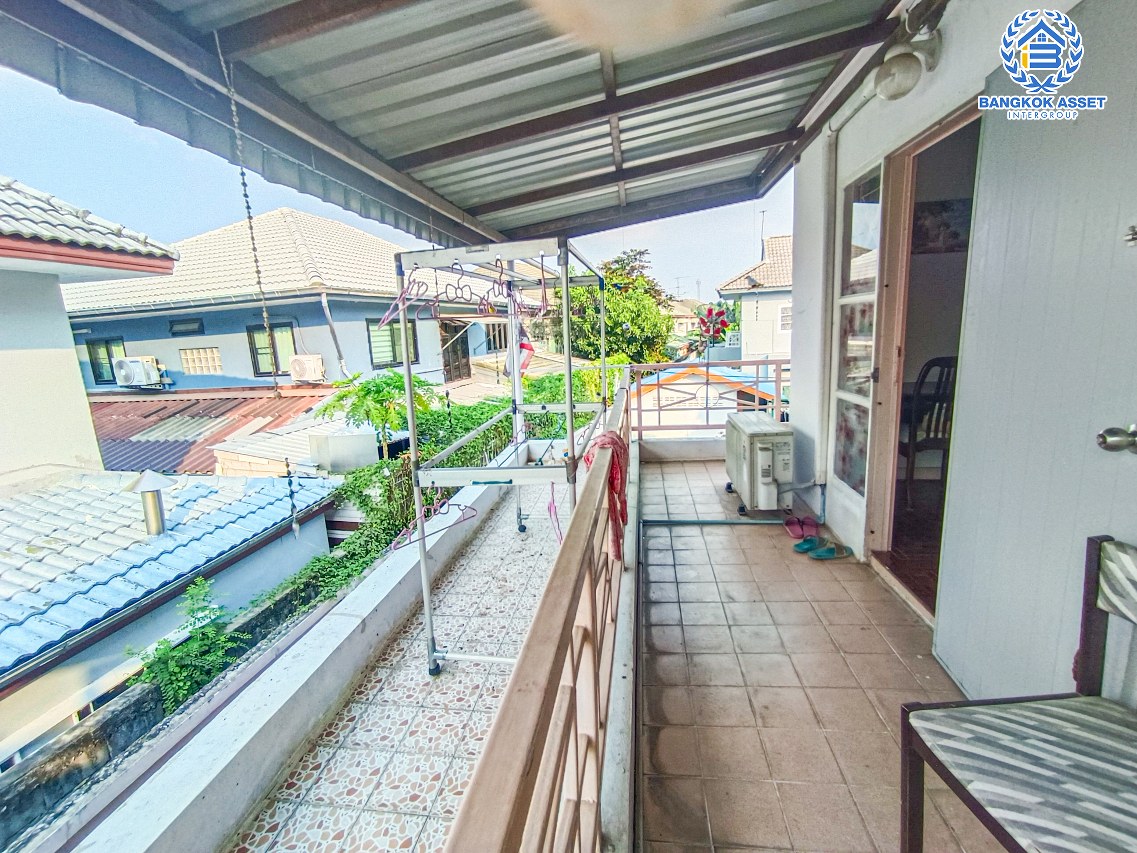 *****บ้านเดี่ยวมือสองนนทบุรี โครงการ สินบดี บางกรวย-ไทรน้อย หลังมุม เนื้อที่กว้าง 56.4 ตร.ว. ฟังก์ชัน 3 ห้องนอน 2 ห้องน้ำ 2 ที่จอดรถ บ้านสภาพดี แถมฟรี! 2 เครื่องปรับอากาศ 2 เครื่องทำน้ำอุ่น บนทำเลแห่งการเดินทาง เชื่อมต่อถนนราชพฤกษ์, ถนนบางกรวย-กรุงเทพ, ถนนกาญจนาภิเษก จองเลย!