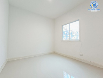 *****ทาวน์เฮ้าส์มือสองปทุมธานี โครงการ เดอะคิวบ์ทาวน์ ลำลูกกา เนื้อที่กว้างมากถึง 24.2 ตร.ว. ฟังก์ชัน 4 ห้องนอน 2 ห้องน้ำ 2 ที่จอดรถ บ้านสภาพดี หน้าบ้านไม่ติดใคร บนทำเลเดินทางสะดวก ใกล้จุดขึ้นทางด่วน "วงแหวนกาญจนาภิเษก" และรถไฟฟ้าสายสีเขียว "สถานีคูคต" เพียง 5 นาทีเท่านั้น!!