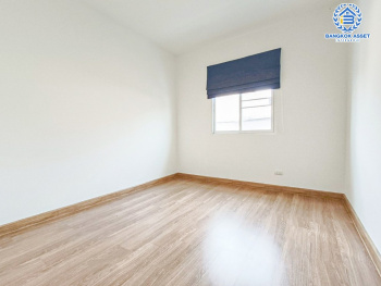 *****ทาวน์เฮ้าส์มือสองปทุมธานี โครงการ เดอะคิวบ์ทาวน์ ลำลูกกา เนื้อที่กว้างมากถึง 24.2 ตร.ว. ฟังก์ชัน 4 ห้องนอน 2 ห้องน้ำ 2 ที่จอดรถ บ้านสภาพดี หน้าบ้านไม่ติดใคร บนทำเลเดินทางสะดวก ใกล้จุดขึ้นทางด่วน "วงแหวนกาญจนาภิเษก" และรถไฟฟ้าสายสีเขียว "สถานีคูคต" เพียง 5 นาทีเท่านั้น!!