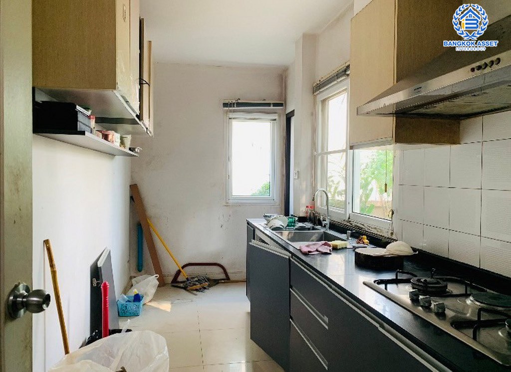 *****บ้านเดี่ยวมือสอง โครงการ กลอรี่เฮ้าส์ พุทธมณฑลสาย3 เนื้อที่ 105.60 ตร.ว. ฟังก์ชัน 3 ห้องนอน 3 ห้องน้ำ 2 ที่จอดรถ บ้านสภาพดีเยี่ยม พร้อมเข้าอยู่ โครงการบนทำเลเดินทางสะดวก เชื่อมต่อถนนพุทธมณฑลสาย3 ถนนบรมราชชนนี ถนนวงแหวนกาญจนาภิเษก ใกล้ห้างสรรพสินค้าเซ็นทรัล ศาลายา