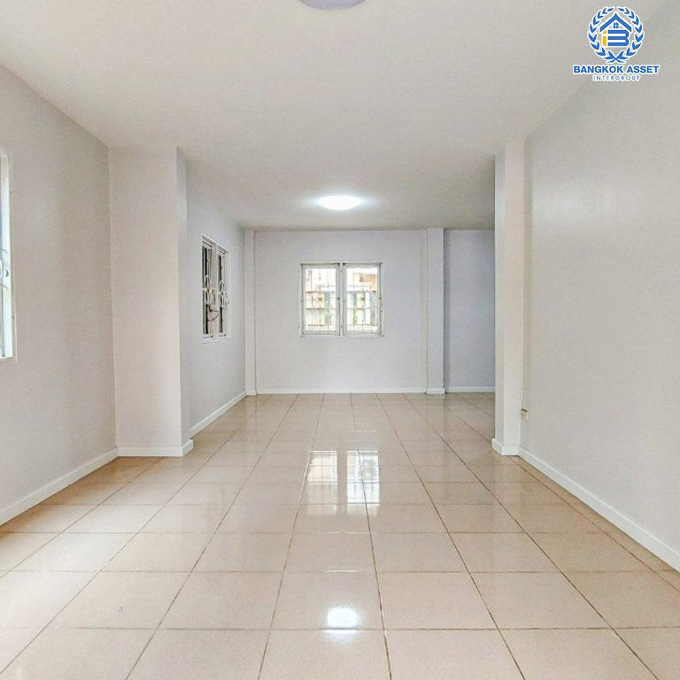 บ้านเดี่ยวมือสอง โครงการ ลภาวัน15 ชัยพฤกษ์ เนื้อที่ 56 ตร.ว. ฟังก์ชัน 3 ห้องนอน 3 ห้องน้ำ 2 ที่จอดรถ บ้านพร้อมอยู่ บ้านเดี่ยวโซนชัยพฤกษ์ที่คุ้มค่าที่สุด โครงการบนทำเลเดินทางสะดวก เชื่อมต่อถนนราชพฤกษ์ ถนนนครอินทร์ ถนนรัตนาธิเบศร์ ถนนชัยพฤกษ์ ใกล้ห้างสรรพสินค้าเซ็นทรัลแจ้งวัฒนะ...