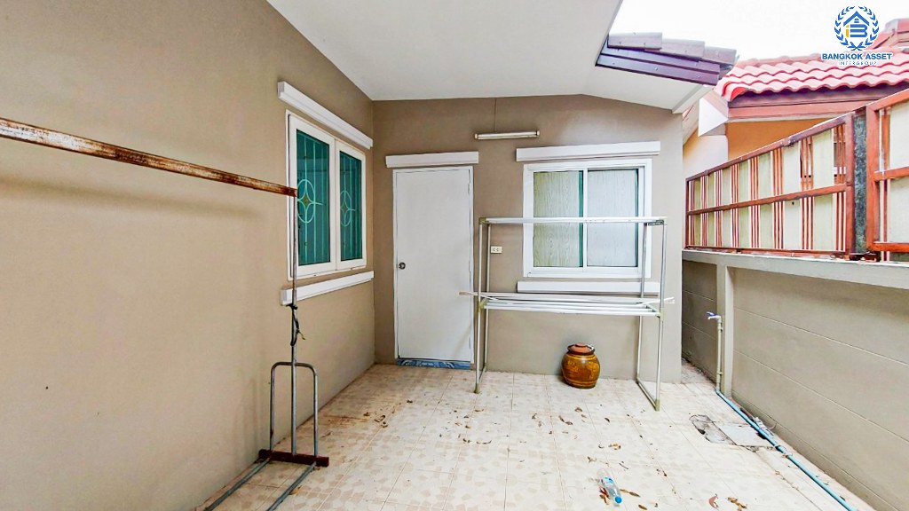 บ้านเดี่ยวมือสอง โครงการ ลภาวัน15 ชัยพฤกษ์ เนื้อที่ 56 ตร.ว. ฟังก์ชัน 3 ห้องนอน 3 ห้องน้ำ 2 ที่จอดรถ บ้านพร้อมอยู่ บ้านเดี่ยวโซนชัยพฤกษ์ที่คุ้มค่าที่สุด โครงการบนทำเลเดินทางสะดวก เชื่อมต่อถนนราชพฤกษ์ ถนนนครอินทร์ ถนนรัตนาธิเบศร์ ถนนชัยพฤกษ์ ใกล้ห้างสรรพสินค้าเซ็นทรัลแจ้งวัฒนะ...