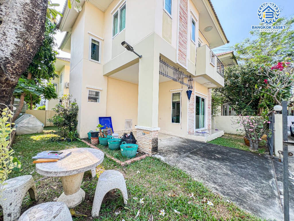 *****บ้านแฝดมือสอง โครงการ ลภาวัน19  ราชพฤกษ์ เนื้อที่ 40.50 ตร.ว. ฟังก์ชัน 3 ห้องนอน 2 ห้องน้ำ 1 ที่จอดรถ บ้านสภาพดีมาก เจ้าของเดิมดูแลอย่างดี พร้อมเข้าอยู่ โครงการบนทำเลเดินทางสะดวก บรรยากาศเป็นส่วนตัว ไม่ต่างจากบ้านเดี่ยว บนทำเลเชื่อมต่อถนนราชพฤกษ์ ถนนชัยพฤกษ์ ถนนบางกรวย-ไทรน้อย