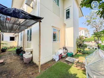 *****บ้านแฝดมือสอง โครงการ ลภาวัน19  ราชพฤกษ์ เนื้อที่ 40.50 ตร.ว. ฟังก์ชัน 3 ห้องนอน 2 ห้องน้ำ 1 ที่จอดรถ บ้านสภาพดีมาก เจ้าของเดิมดูแลอย่างดี พร้อมเข้าอยู่ โครงการบนทำเลเดินทางสะดวก บรรยากาศเป็นส่วนตัว ไม่ต่างจากบ้านเดี่ยว บนทำเลเชื่อมต่อถนนราชพฤกษ์ ถนนชัยพฤกษ์ ถนนบางกรวย-ไทรน้อย