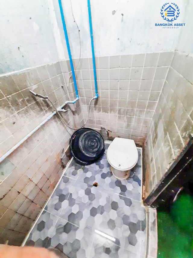 *****ทาวน์โฮมมือสองปทุมธานี หมู่บ้าน ไทยธานี นวนคร เนื้อที่เกือบ 16 ตร.ว. ฟังก์ชัน 3 ห้องนอน 2 ห้องน้ำ บนทำเลใกล้ชุมชน เหมาะแก่การค้าขาย เชื่อมต่อถนนพหลโยธิน, ถนน 347 ใกล้จุดขึ้นทางด่วน "วงแหวนตะวันออก ดอนเมือง-โทลเวย์"