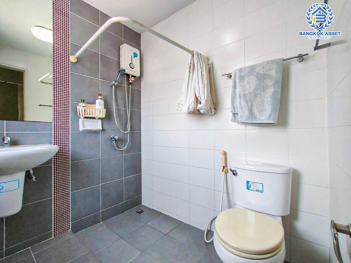 *****ทาวน์โฮมมือสองกรุงเทพฯ โครงการ ทาวน์พลัส หัวหมาก เนื้อที่ 22.9 ตร.ว. ฟังก์ชัน 3 ห้องนอน 4 ห้องน้ำ 2 ที่จอดรถ บ้านพร้อมอยู่ แถมฟรี! 5 เครื่องปรับอากาศ และ 3 เครื่องทำน้ำอุ่น ทำเลใกล้สนามบินสุวรรณภูมิ เชื่อมต่อ ถ.กรุงเทพกรีฑา, ถ.ศรีนครินทร์ และเพียง 10 นาทีก็ถึงรถไฟฟ้า "สถานีศรีกรีฑา"