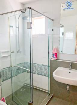 *****บ้านเดี่ยวมือสองสมุทรสาคร โครงการ พฤกษ์ลดา เพชรเกษม-สาย4 เนื้อที่กว้างขวางถึง 60.8 ตร.ว. ฟังก์ชัน 3 ห้องนอน 3 ห้องน้ำ 2 ที่จอดรถ บ้านสภาพสวย พร้อมอยู่ แถมฟรี! 4 เครื่องปรับอากาศ 1 เครื่องทำน้ำอุ่น บนทำเลเชื่อมต่อ ถนนพุทธสาคร, ถนนเพรชเกษม