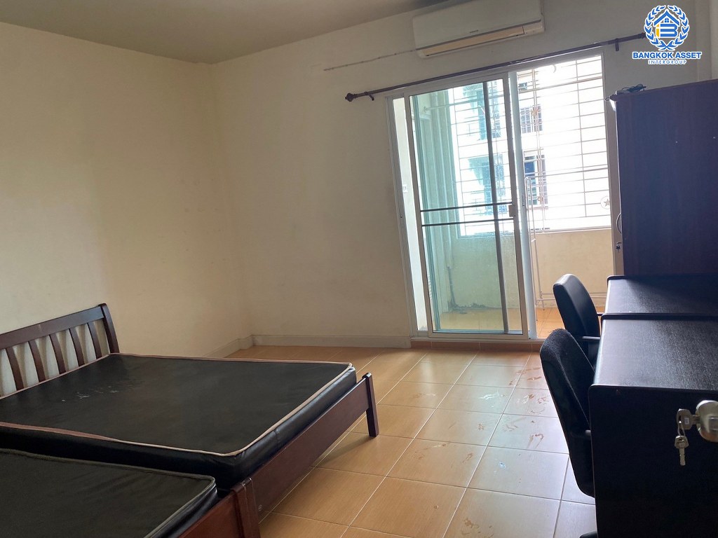 *****ทาวน์เฮ้าส์ 3 ชั้น โครงการ สิรีนพาร์ค2 งามวงศ์วาน เนื้อที่ 18.80 ตร.ว. ฟังก์ชัน 5 ห้องนอน 5 ห้องน้ำ เป็นห้องเช่า 5 ห้อง มีห้องน้ำในตัว ขายพร้อมผู้เช่า โครงการบนทำเลเดินทางสะดวก เชื่อมต่อถนนพิบูลย์สงคราม ถนนวงศ์สว่าง ถนนนครอินทร์ ใกล้รถไฟฟ้าสายสีม่วง "สถานีวงศ์สว่าง" และจุดขึ้นทางด่วน "ศรีรัช"