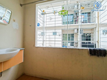 *****ทาวน์เฮ้าส์ 3 ชั้น โครงการ สิรีนพาร์ค2 งามวงศ์วาน เนื้อที่ 18.80 ตร.ว. ฟังก์ชัน 5 ห้องนอน 5 ห้องน้ำ เป็นห้องเช่า 5 ห้อง มีห้องน้ำในตัว ขายพร้อมผู้เช่า โครงการบนทำเลเดินทางสะดวก เชื่อมต่อถนนพิบูลย์สงคราม ถนนวงศ์สว่าง ถนนนครอินทร์ ใกล้รถไฟฟ้าสายสีม่วง "สถานีวงศ์สว่าง" และจุดขึ้นทางด่วน "ศรีรัช"