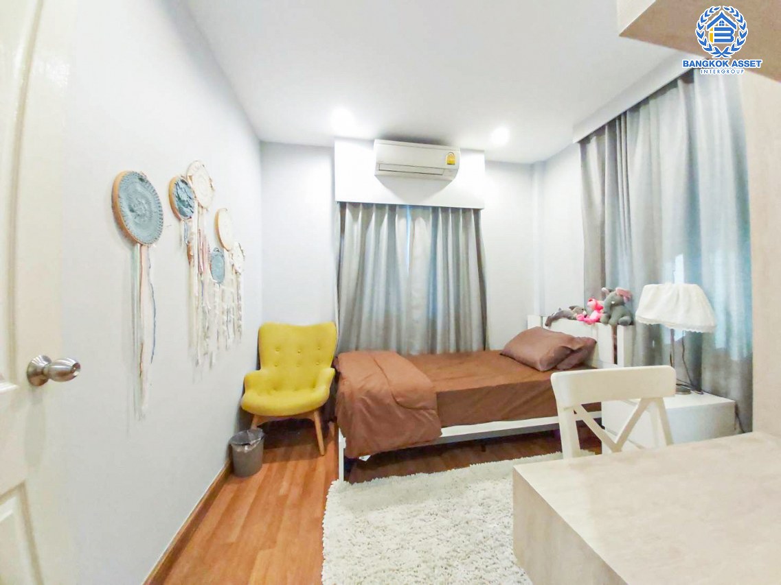 *****บ้านแฝดมือสองนนทบุรี โครงการ ชวนชื่นพาร์ค กาญจนาภิเษก-บางใหญ่ เนื้อที่กว้าง 46.9 ตร.ว. ฟังก์ชัน 3 ห้องนอน 2 ห้องน้ำ 2 ที่จอดรถ บ้านสภาพสวย ติดสวนส่วนกลาง บนทำเลเดินทางสะดวก เชื่อมต่อถนนกาญจนาภิเษก ใกล้รถไฟฟ้าสายสีม่วง "สถานีตลาดบางใหญ่" เพียง 15 นาที !!