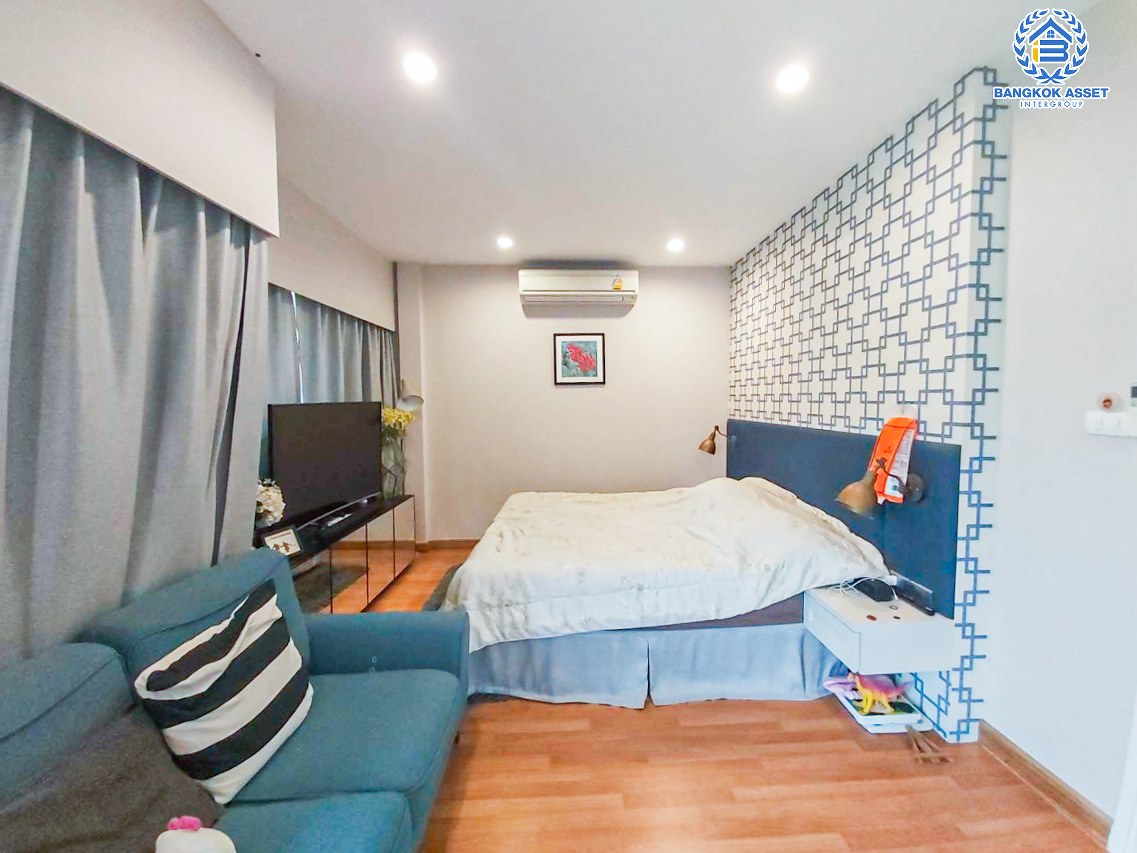 *****บ้านแฝดมือสองนนทบุรี โครงการ ชวนชื่นพาร์ค กาญจนาภิเษก-บางใหญ่ เนื้อที่กว้าง 46.9 ตร.ว. ฟังก์ชัน 3 ห้องนอน 2 ห้องน้ำ 2 ที่จอดรถ บ้านสภาพสวย ติดสวนส่วนกลาง บนทำเลเดินทางสะดวก เชื่อมต่อถนนกาญจนาภิเษก ใกล้รถไฟฟ้าสายสีม่วง "สถานีตลาดบางใหญ่" เพียง 15 นาที !!