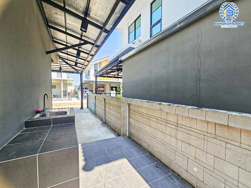 *****บ้านแฝดมือสอง โครงการ เพอร์เฟคพาร์ค แจ้งวัฒนะ เนื้อที่ 36.70 ตร.ว. ฟังก์ชัน 3 ห้องนอน 2 ห้องน้ำ 2 ที่จอดรถ ฟรี! เครื่องปรับอากาศ โครงการบนทำเลใกล้เมือง เชื่อมต่อถนนรัตนาธิเบศร์ ถนนชัยพฤกษ์ ถนนกาญจนาภิเษก ใกล้รถไฟฟ้าสายสีชมพู "สถานีห้าแยกปากเกร็ด" และจุดขึ้นทางด่วน "แจ้งวัฒนะ"