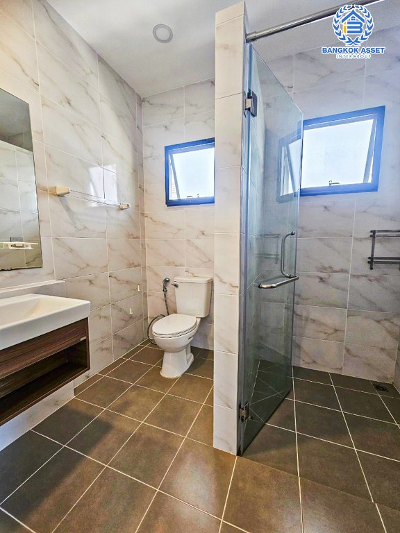 *****บ้านแฝดมือสอง โครงการ เพอร์เฟคพาร์ค แจ้งวัฒนะ เนื้อที่ 36.70 ตร.ว. ฟังก์ชัน 3 ห้องนอน 2 ห้องน้ำ 2 ที่จอดรถ ฟรี! เครื่องปรับอากาศ โครงการบนทำเลใกล้เมือง เชื่อมต่อถนนรัตนาธิเบศร์ ถนนชัยพฤกษ์ ถนนกาญจนาภิเษก ใกล้รถไฟฟ้าสายสีชมพู "สถานีห้าแยกปากเกร็ด" และจุดขึ้นทางด่วน "แจ้งวัฒนะ"