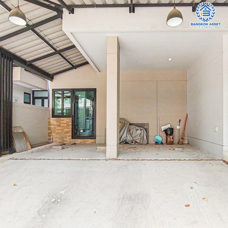 *****บ้านแฝดมือสอง โครงการ ไลฟ์ บางกอก บูเลอวาร์ด ราชพฤกษ์-ปิ่นเกล้า หลังมุม เนื้อที่ 38.90 ตร.ว. ฟังก์ชัน 3 ห้องนอน 3 ห้องน้ำ 2 ที่จอดรถ เฟอร์นิเจอร์บิวอินท์ครบ พร้อมเข้าอยู่ บนทำเลดี เชื่อมต่อถนนราชพฤกษ์ ถนนกาญจนาภิเษก ใกล้ห้างสรรพสินค้า Central Westville และจุดขึ้นทางด่วน "ศรีรัช"