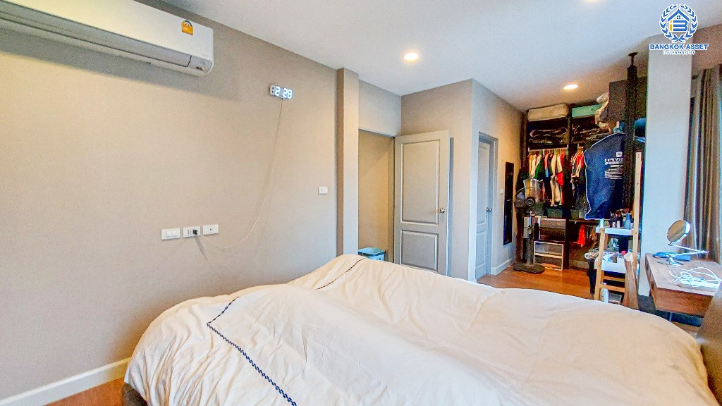 *****บ้านแฝดมือสอง โครงการ ไลฟ์ บางกอก บูเลอวาร์ด ราชพฤกษ์-ปิ่นเกล้า หลังมุม เนื้อที่ 38.90 ตร.ว. ฟังก์ชัน 3 ห้องนอน 3 ห้องน้ำ 2 ที่จอดรถ เฟอร์นิเจอร์บิวอินท์ครบ พร้อมเข้าอยู่ บนทำเลดี เชื่อมต่อถนนราชพฤกษ์ ถนนกาญจนาภิเษก ใกล้ห้างสรรพสินค้า Central Westville และจุดขึ้นทางด่วน "ศรีรัช"