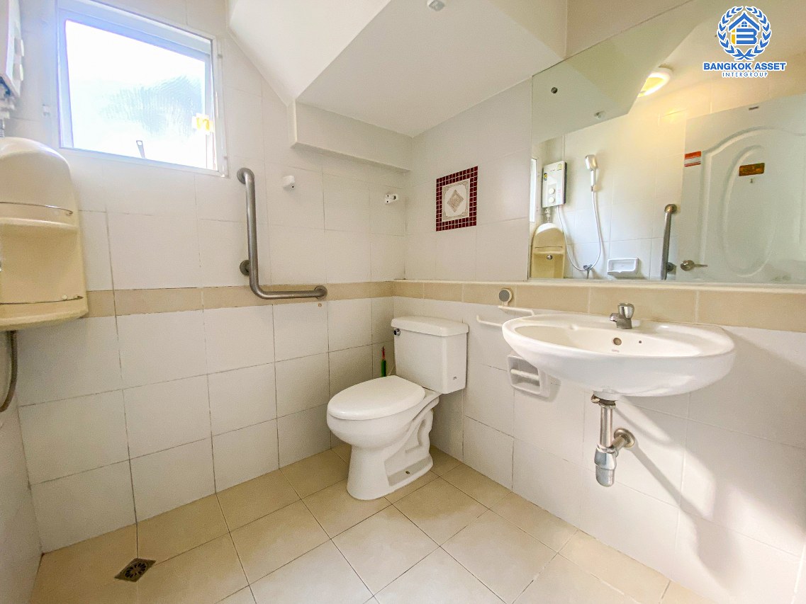 *****บ้านเดี่ยวมือสองนนทบุรี โครงการ พฤกษ์ลดา1 วงแหวน-รัตนาธิเบศร์ หลังมุม เนื้อที่กว้าง 63 ตร.ว. ฟังก์ชัน 4 ห้องนอน 3 ห้องน้ำ 2 ที่จอดรถ แถมฟรี! 5 เครื่องปรับอากาศ และเฟอร์นิเจอร์ บนทำเลเดินทางสะดวก ใกล้รถไฟฟ้าสายสีม่วง "สถานีคลองบางไผ่" และจุดขึ้นทางด่วน "กาญจนาภิเษก" จองเลย