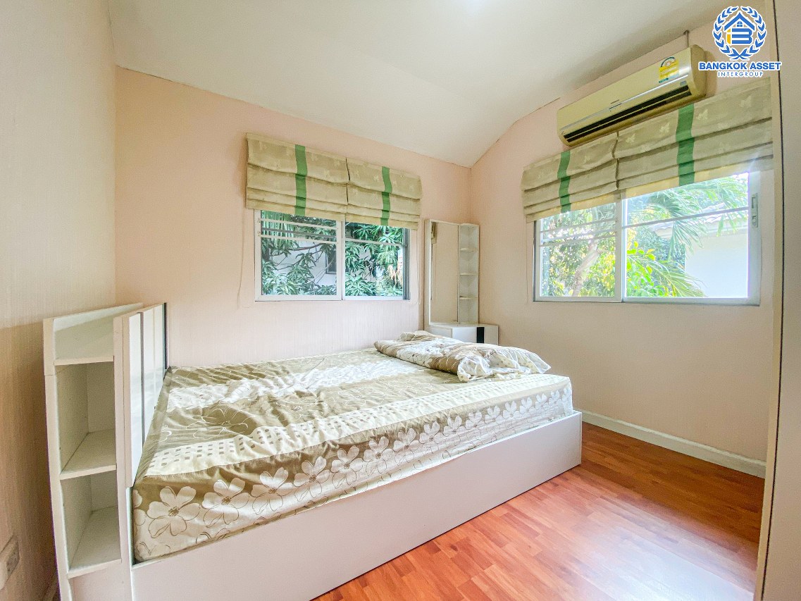 *****บ้านเดี่ยวมือสองนนทบุรี โครงการ พฤกษ์ลดา1 วงแหวน-รัตนาธิเบศร์ หลังมุม เนื้อที่กว้าง 63 ตร.ว. ฟังก์ชัน 4 ห้องนอน 3 ห้องน้ำ 2 ที่จอดรถ แถมฟรี! 5 เครื่องปรับอากาศ และเฟอร์นิเจอร์ บนทำเลเดินทางสะดวก ใกล้รถไฟฟ้าสายสีม่วง "สถานีคลองบางไผ่" และจุดขึ้นทางด่วน "กาญจนาภิเษก" จองเลย